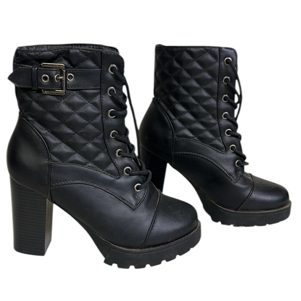 Forever Black Lace Up 4 Inch Heel Combat Buckle Boots Quilted Faux Leather Sz 7